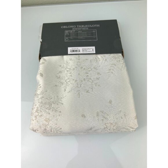 Threshold Oblong Tablecloth Snowflake Holiday Winter Christmas Cream Elegant - Picture 6 of 15